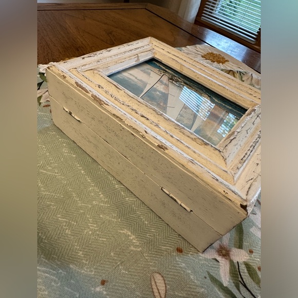 Cute coastal trinket box, white wash box, picture frame top excellent condition - Picture 2 of 13